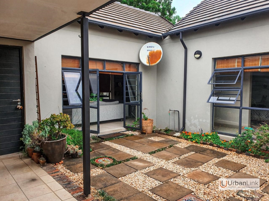 3 Bedroom Property for Sale in Safari Gardens North West